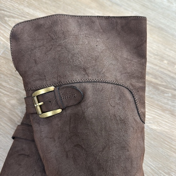 Zealy Brown Stacked Heel Side Zip Boots - Size 8 - Picture 4 of 6